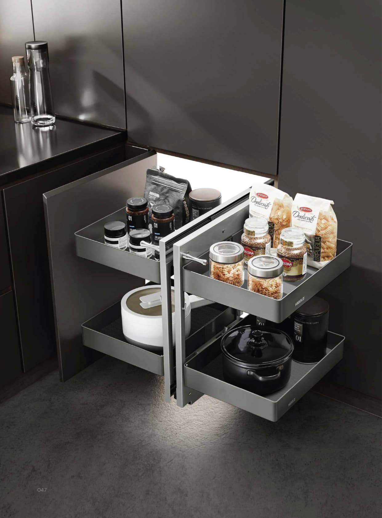 Show Hand Magic Corner catalogue 1